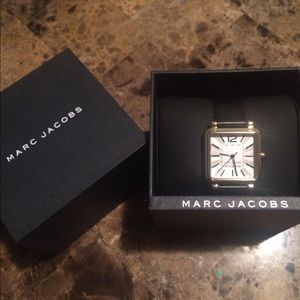 Marc Jacobs Gold Tone Leather Watch MJ1437